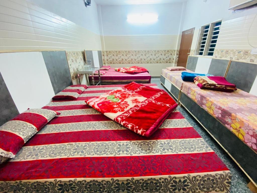 Hari Ganga Near By Bus And Railway Station Hotel Haridwār Екстериор снимка